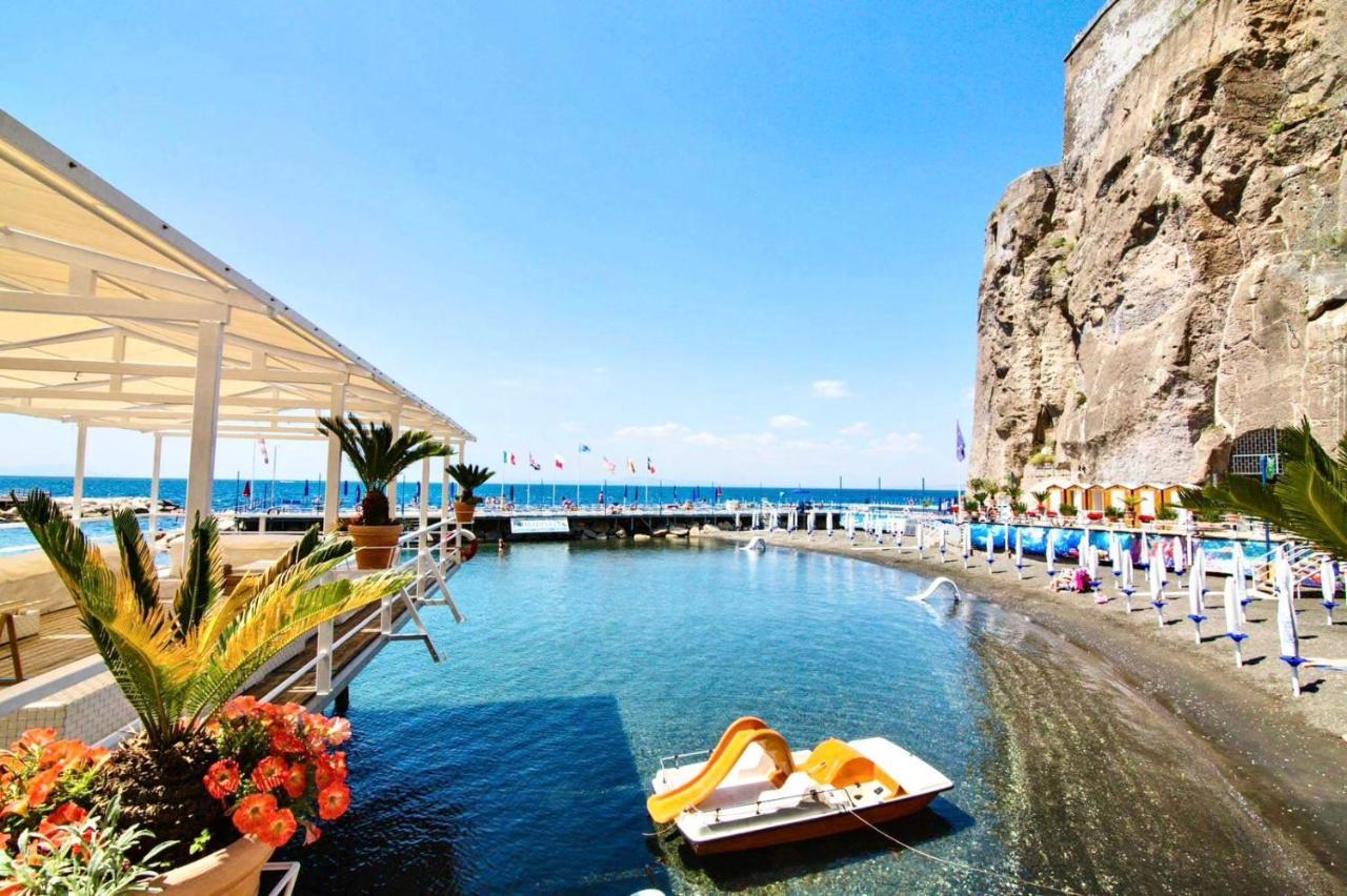 Апартаменты Sorrento Life 1 Сант'Анджелло Экстерьер фото