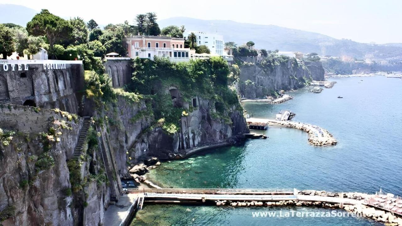 Апартаменты Sorrento Life 1 Сант'Анджелло Экстерьер фото